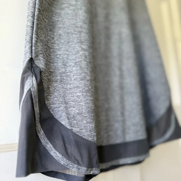 Athleta Gray Sleeveless Top - Picture 3 of 4